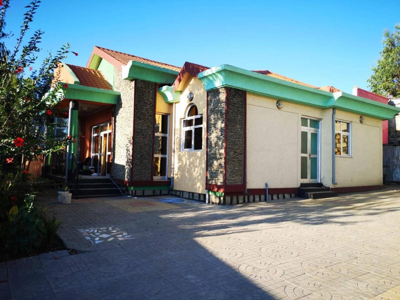 Gondar Backpackers Hostel Exterior photo